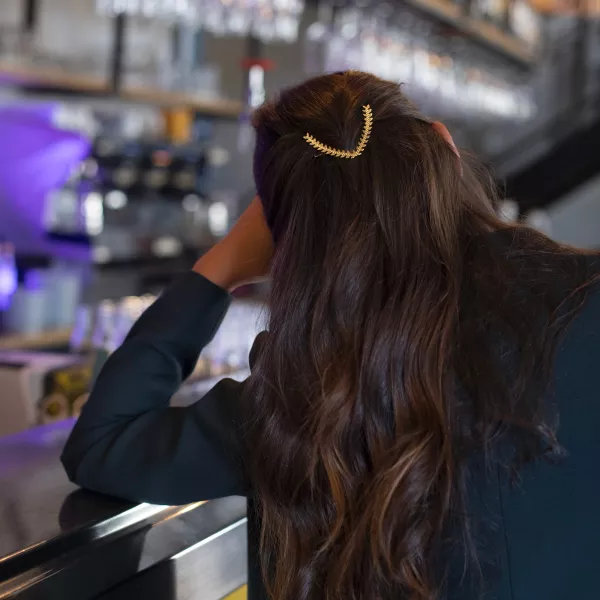 GYPSO I Barrette cheveux gémétrique triangle - Eve - Doré