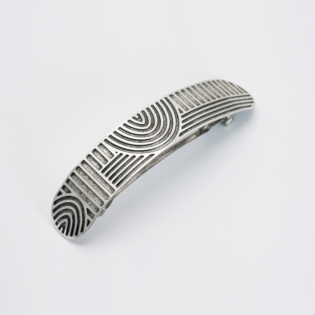 Grande barrette cheveux Suzanne – Maintien et style